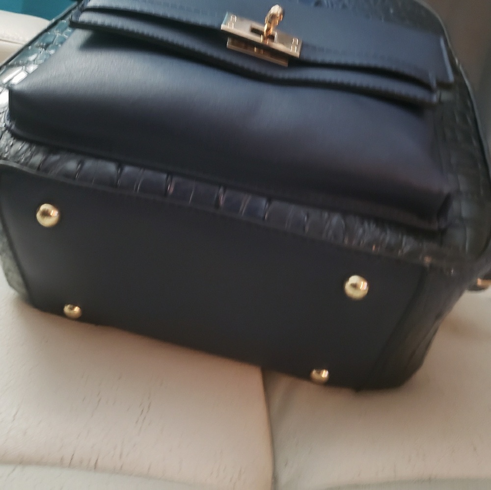 Backpack - Picture 2 of 4